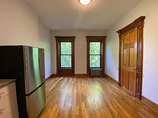 1st image of 19 Herkimer St APT 6