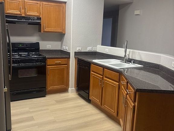 4th image of 10245 S Maryland Pkwy Unit 139