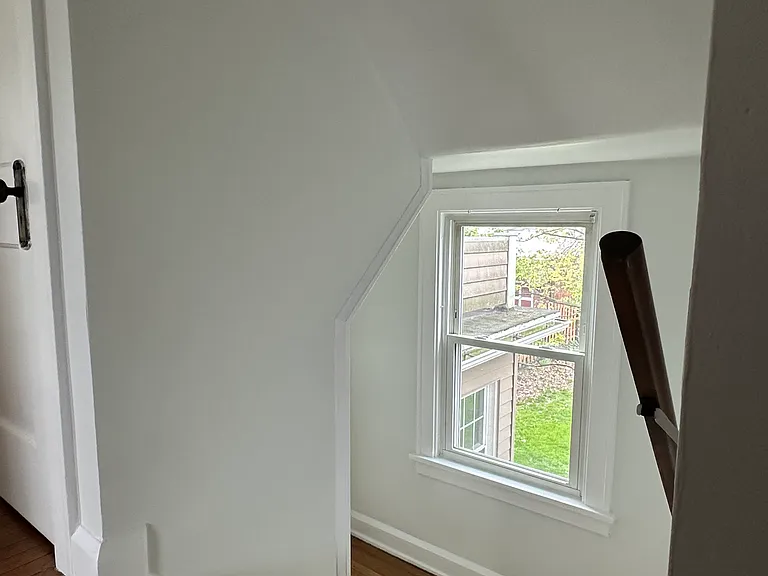 1634 Chesterland Ave — Photo 10