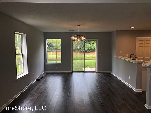 3rd image of 476 Gardners Ln