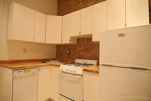 Rented by aptsandlofts.com | media 43