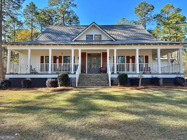 25 Plantation Dr, Eastman, GA 31023