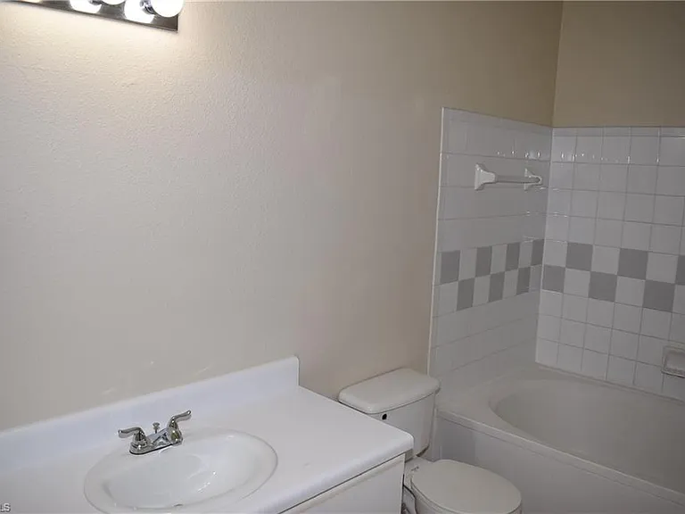 11520 Villa Grand #1022 — Photo 7
