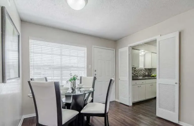 Arlington Park Villas — Photo 17