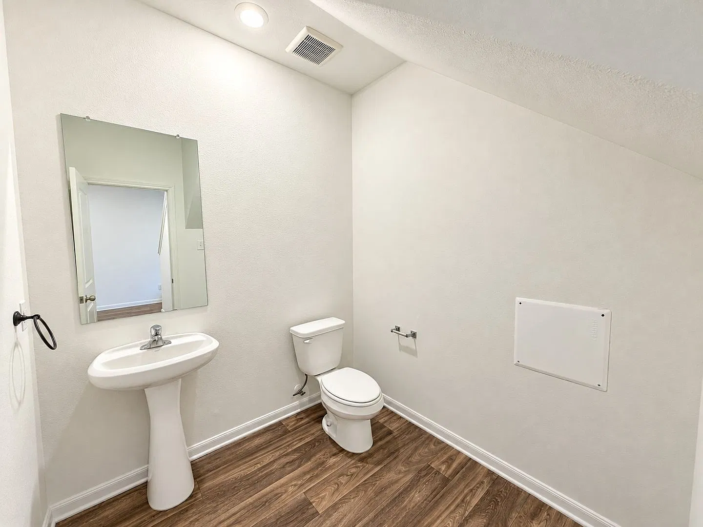 Spacious 3-Bedroom Home in Morningside Trails with Oversized Primary Suite! — Photo 4