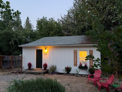 895 S 3rd St, Jacksonville, OR, 97530