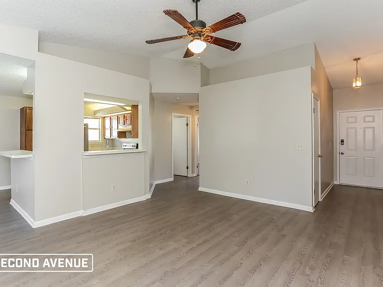 6604 Arancio Dr W — Photo 8