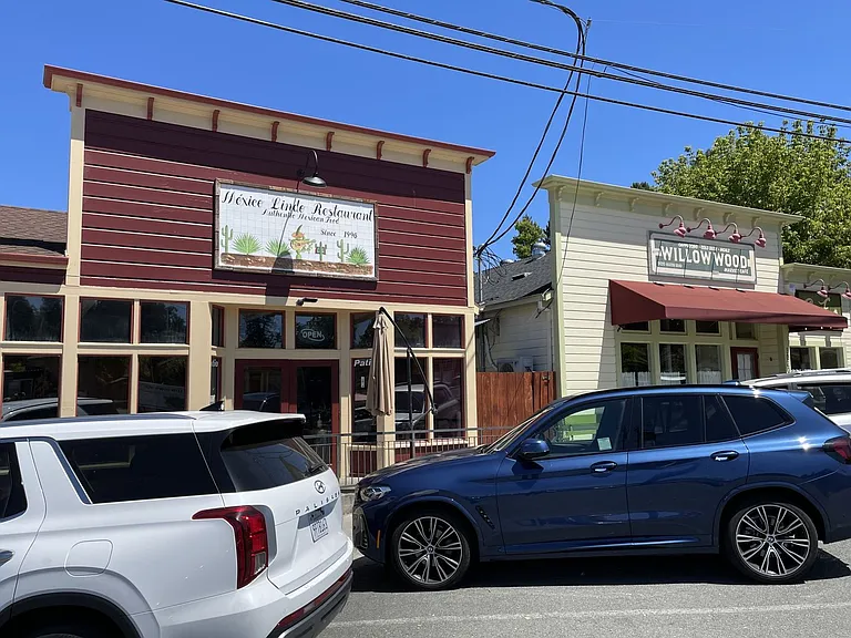 4200 Green Valley School Rd — Photo 31