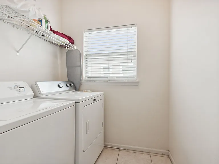2919 S Fletcher Ave — Photo 28