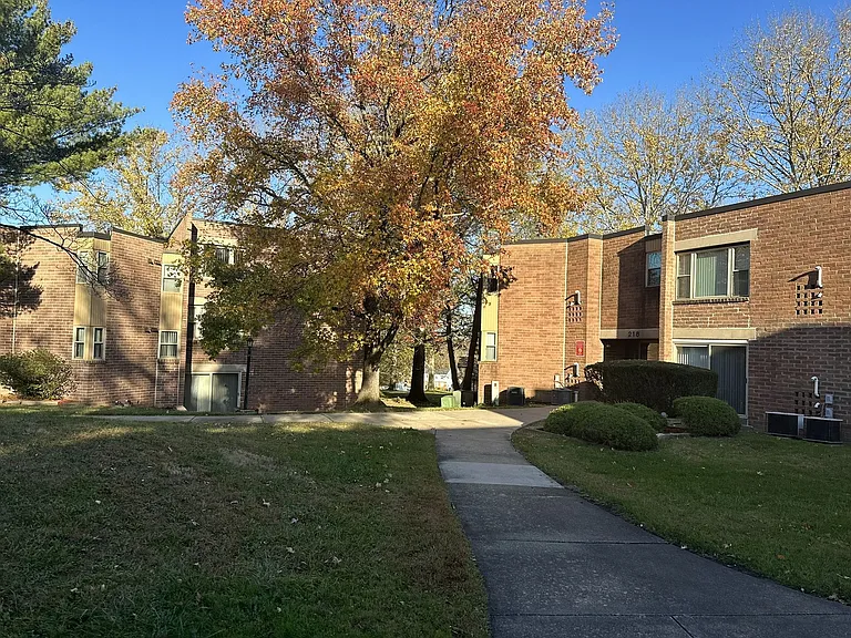 Summit Apartments - Latrobe, PA — Photo 16