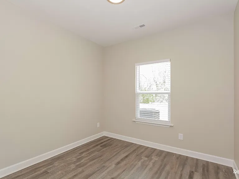 1300 W Walnut Ave — Photo 13