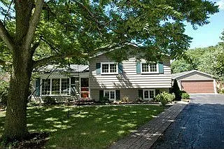 2510 Highland Dr photo 1