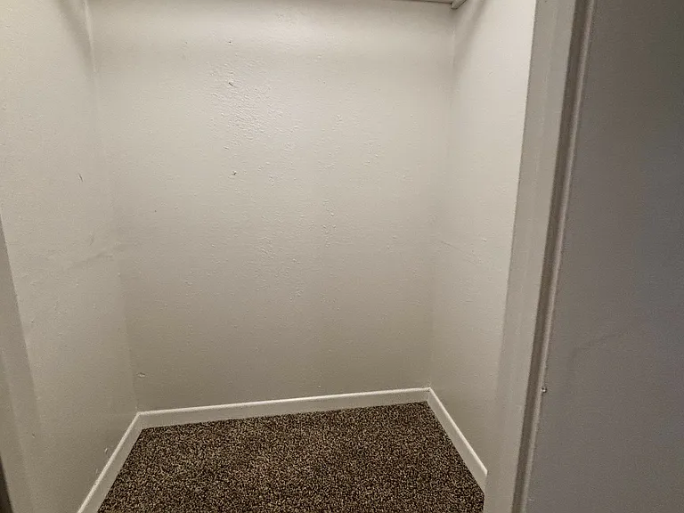 Heritage House II Apartments — Photo 21