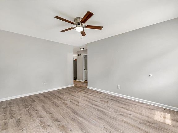 5th image of 4843 Oldenburg Ave