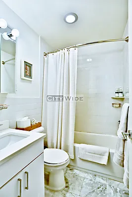 Rented by City Wide Apartments | media 6