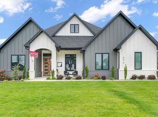8610 W Feathered Nest Run, Bentonville, AR 72713