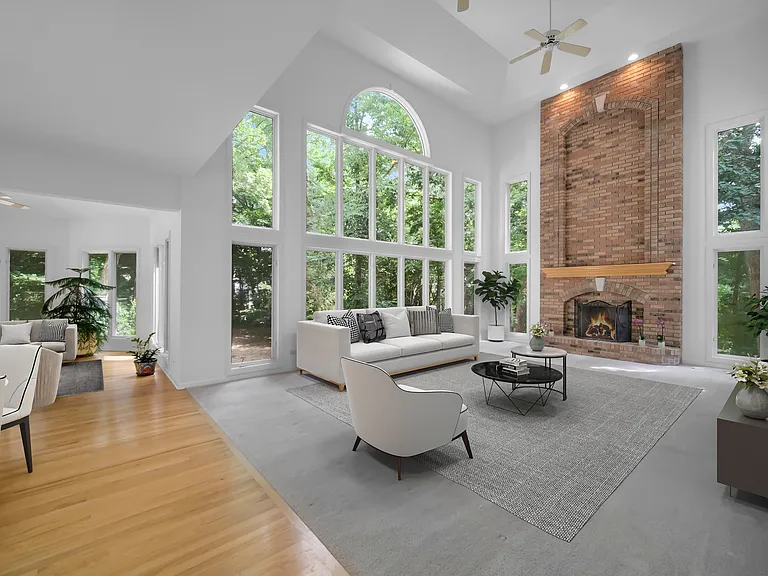 36W244 Fieldcrest Dr — Photo 15