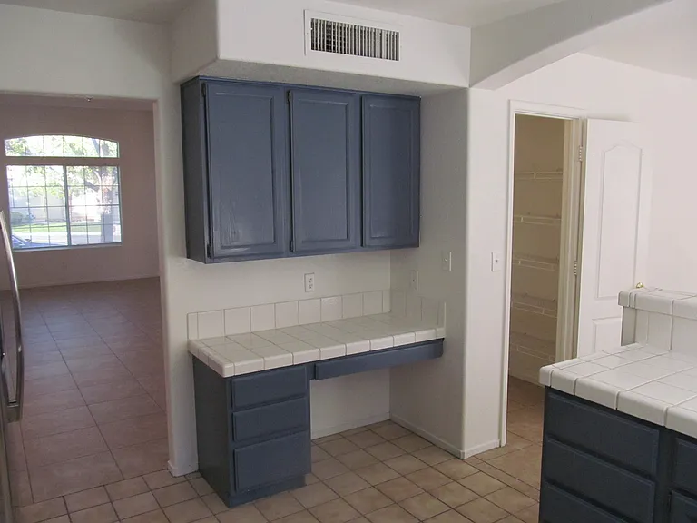 8701 Crescent Ridge Ln — Photo 12