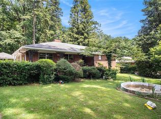 418 Kenilworth Cir, Stone Mountain, GA 30083
