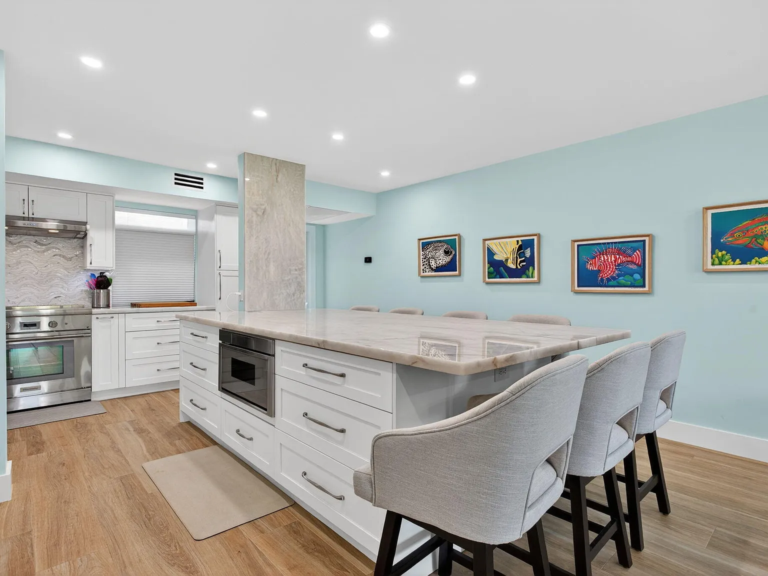 2 bed, 2.0 bath, 1020 sqft, $5,000 — Photo 4