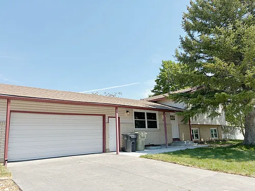 2180 Westcliff Dr Photo 1