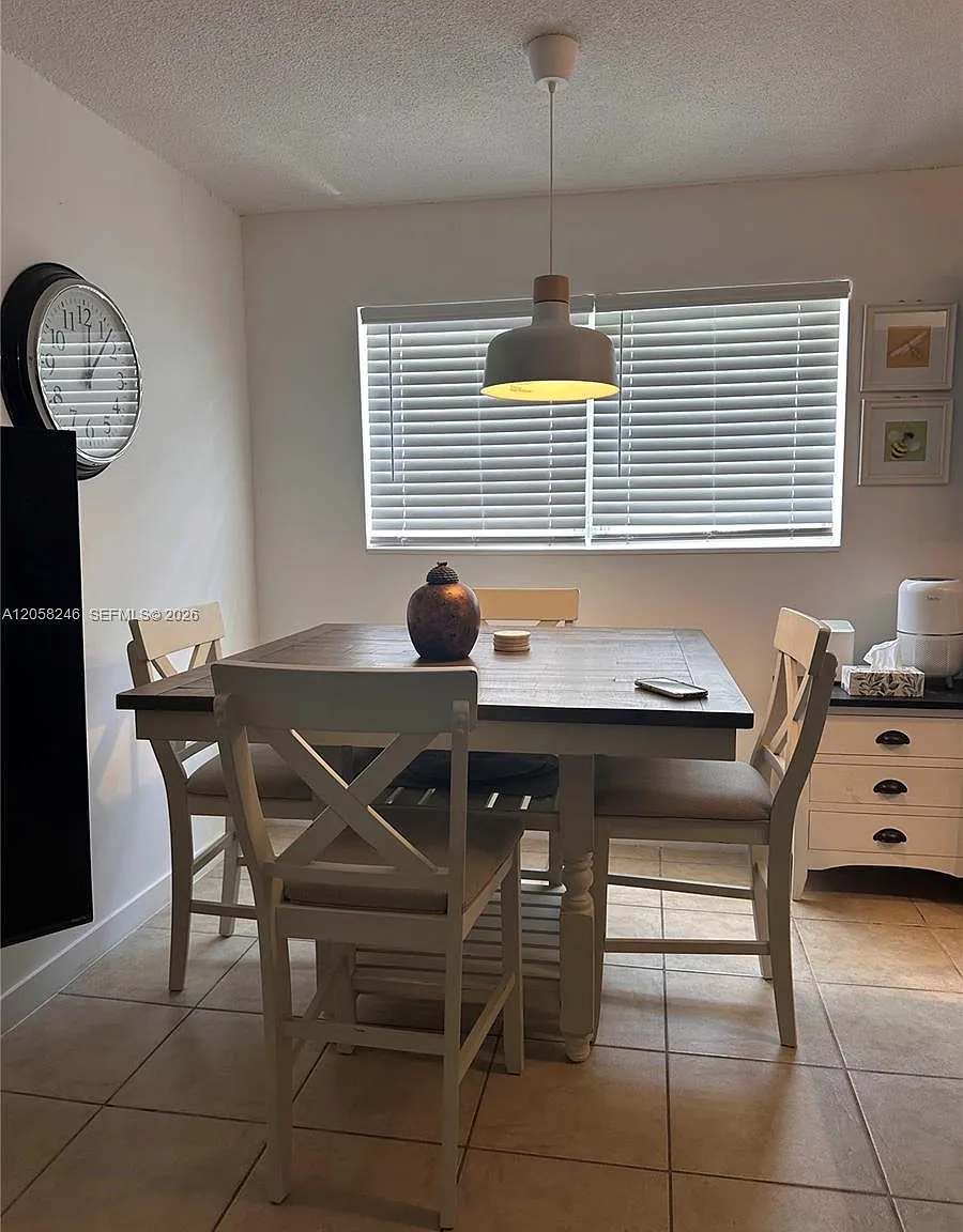 Lsolei At Hallandale Beac — Photo 4