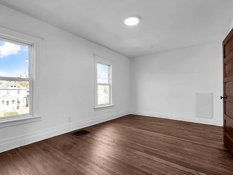 5934 Vermont St — Photo 16