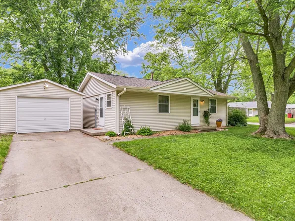 3310 Saratoga Dr, Champaign, IL 61821