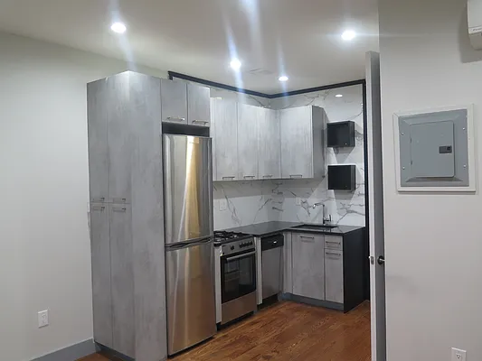 Rented by Spot It Realty LLC | media 9