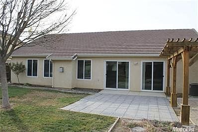 3rd image of 718 Fairmont Dr