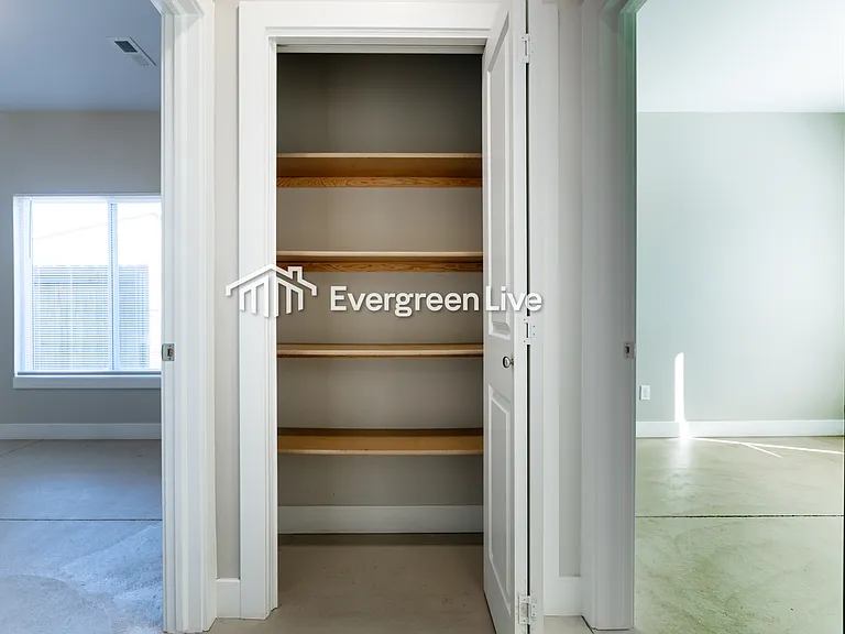 223 E Northern Ct — Photo 20