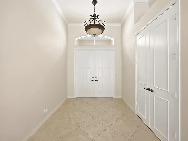 195 Sedona Way — Photo 5