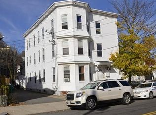 54 Chestnut St, Lynn, MA 01902