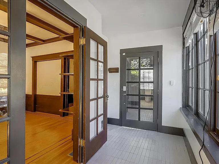 27 Westall Ave — Photo 31