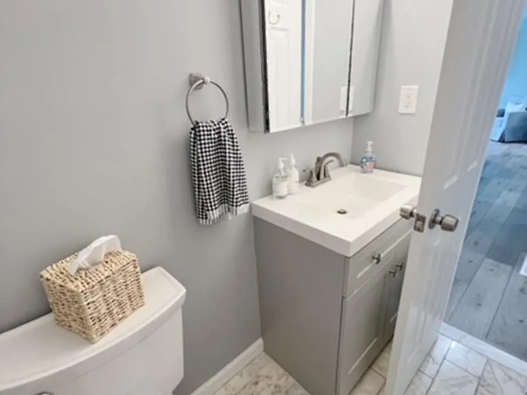 308 Harding Ave #WKLY SUMMER RENTAL — Photo 17