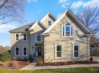 2548 Honey Creek Ln, Matthews, NC 28105