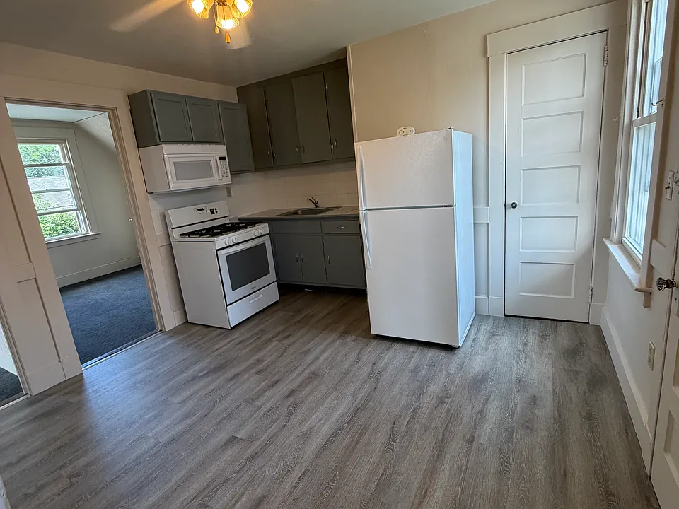 29 Lucy St #2
