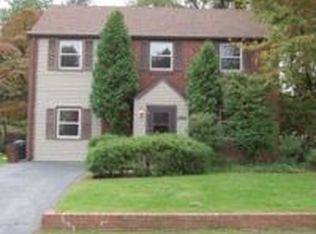 1704 Lynnewood Dr, Havertown, PA 19083