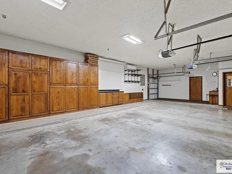 1301 Palm Valley Dr E — Photo 26