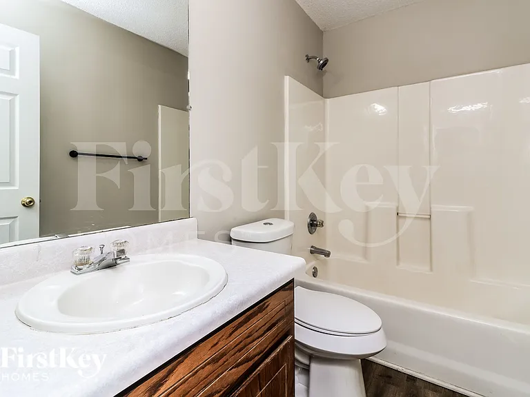 82 Broadlands Dr — Photo 16