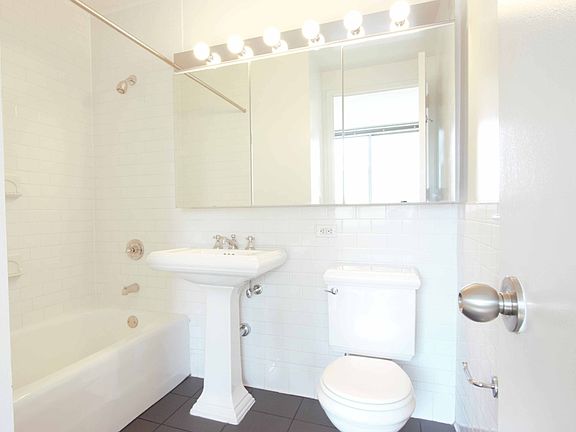 4th image of 101 W End Ave APT 20B