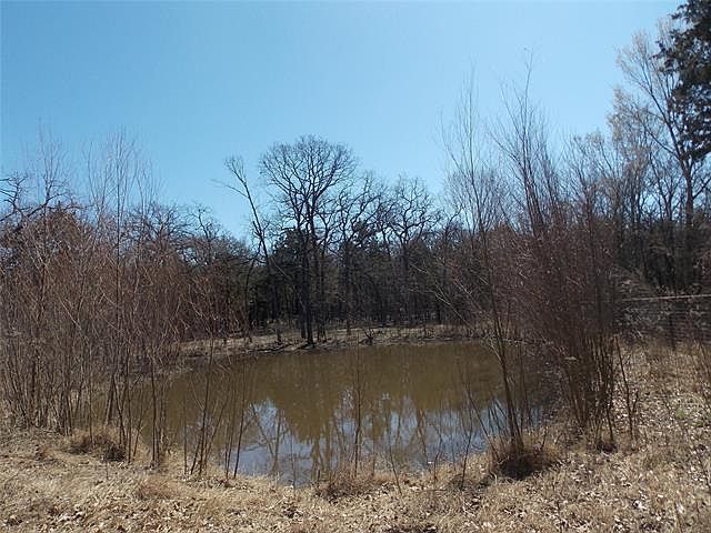 1st image of 240 Burr Oak Ln