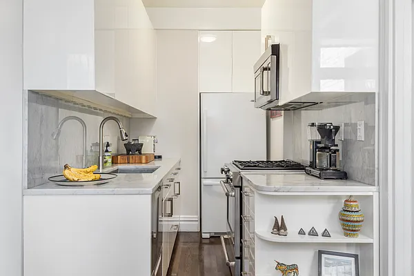 Rented by Douglas Elliman | media 4