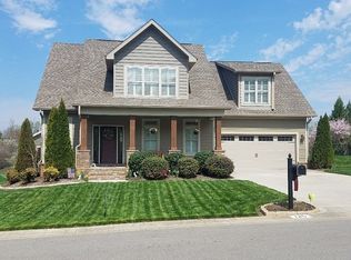 125 Wolf Creek Way, Oak Ridge, TN 37830