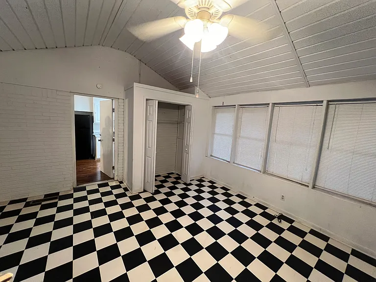 1342 Wisteria Dr SW — Photo 9