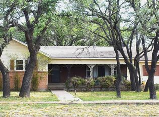 201 W 17th St, Brady, TX 76825