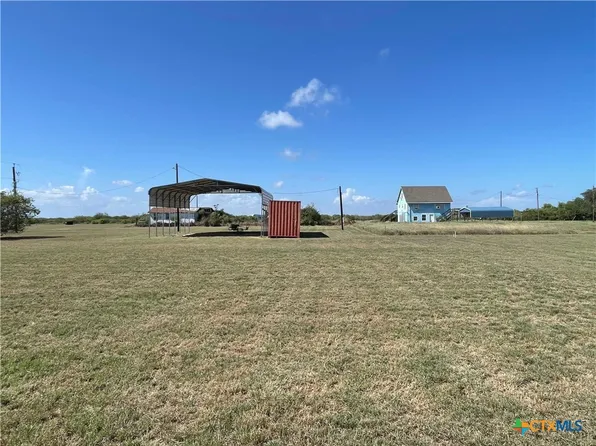Kim Ln, Pt Lavaca, TX 77979