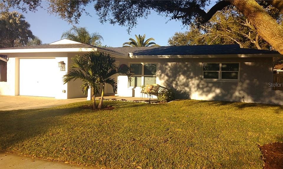 1st image of 422 Maplewood Dr