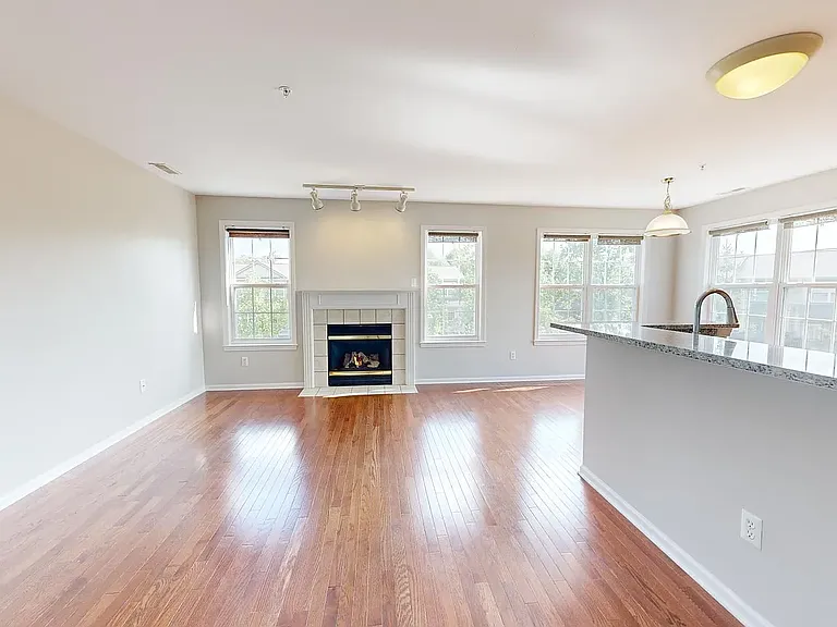 2990 Barclay Way — Photo 4