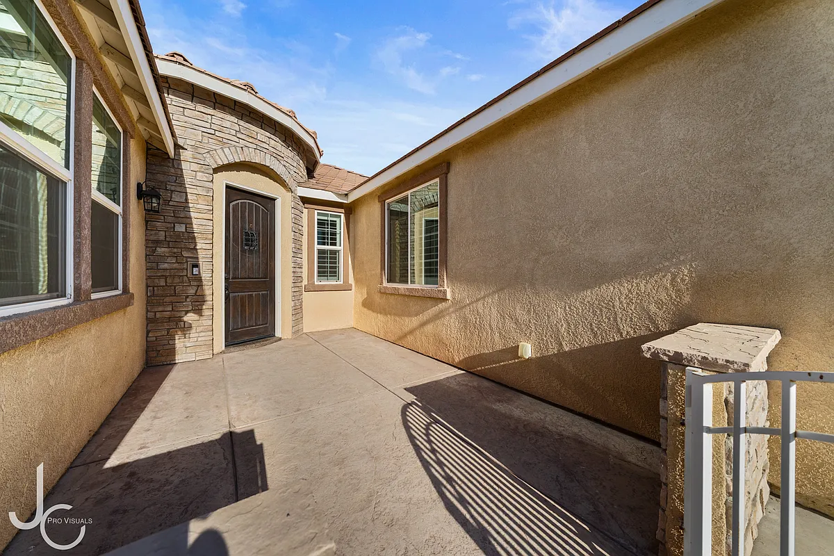 Building Photo - 7303 Whiskey Creek Dr